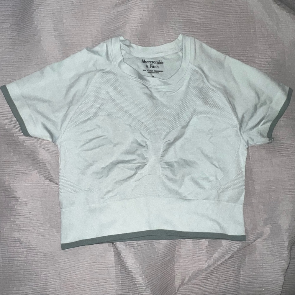 Abercrombie & Fitch Green Cropped Fitted T-Shirt